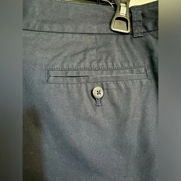 J. Crew Factory Womens 100% Cotton Chino Broken in shorts navy 10 front pockets - Picture 3 of 4